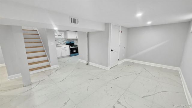 27 Sewell Street, Hempstead, NY 11550