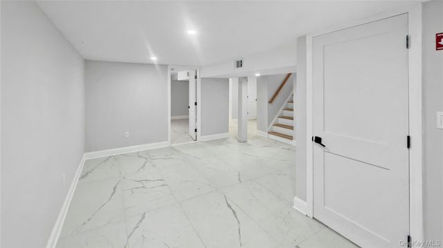 27 Sewell Street, Hempstead, NY 11550