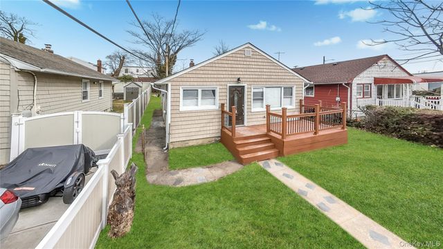 27 Sewell Street, Hempstead, NY 11550