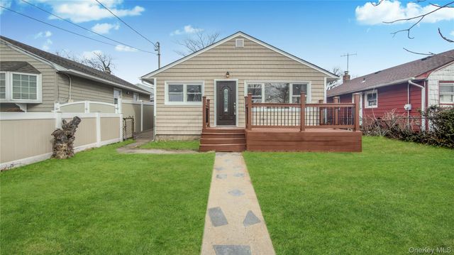 27 Sewell Street, Hempstead, NY 11550