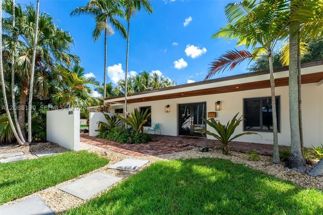 13575 SW 72nd Ct, Pinecrest, FL 33156