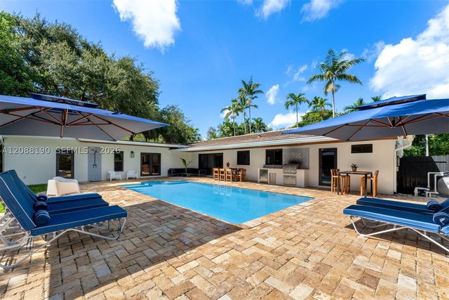 13575 SW 72nd Ct, Pinecrest, FL 33156