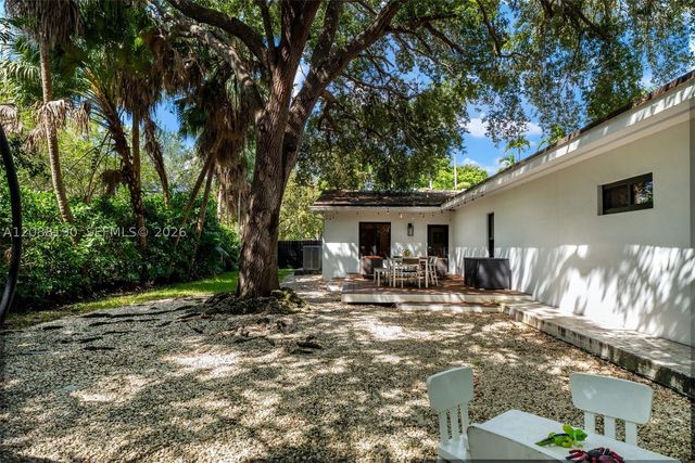 13575 SW 72nd Ct, Pinecrest, FL 33156