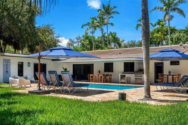 13575 SW 72nd Ct, Pinecrest, FL 33156