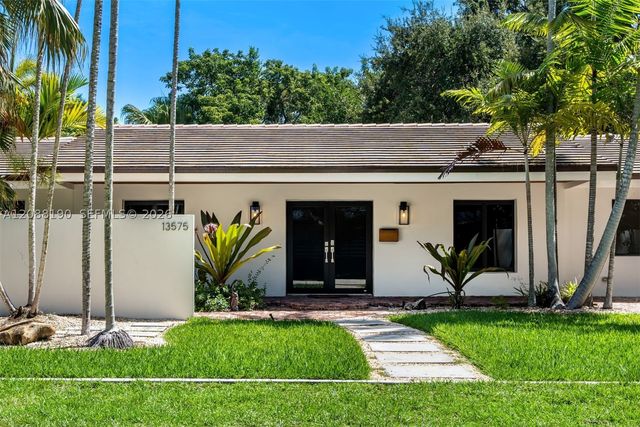 13575 SW 72nd Ct, Pinecrest, FL 33156