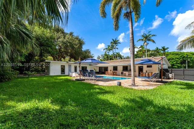 13575 SW 72nd Ct, Pinecrest, FL 33156