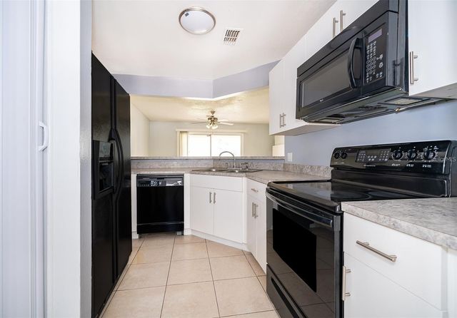 50 CORDONA DRIVE F, Kissimmee, FL 34758