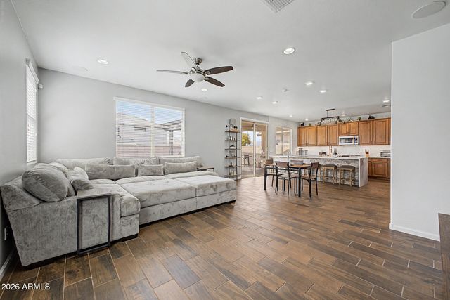 1815 W COTTONWOOD Lane, Phoenix, AZ 85045