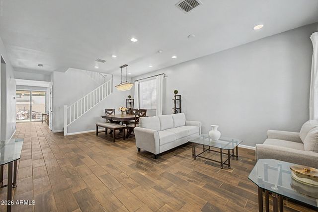 1815 W COTTONWOOD Lane, Phoenix, AZ 85045