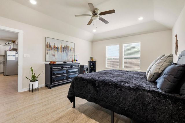 1512 Kennedy Street, Bonham, TX 75418