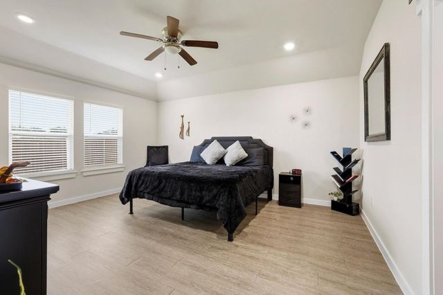 1512 Kennedy Street, Bonham, TX 75418