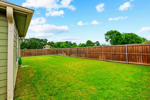 1512 Kennedy Street, Bonham, TX 75418