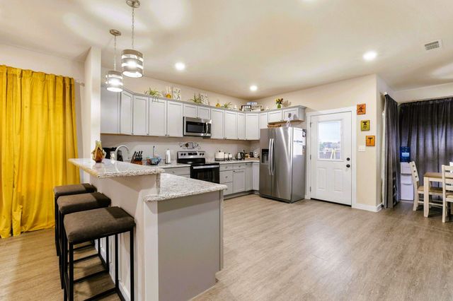 1512 Kennedy Street, Bonham, TX 75418