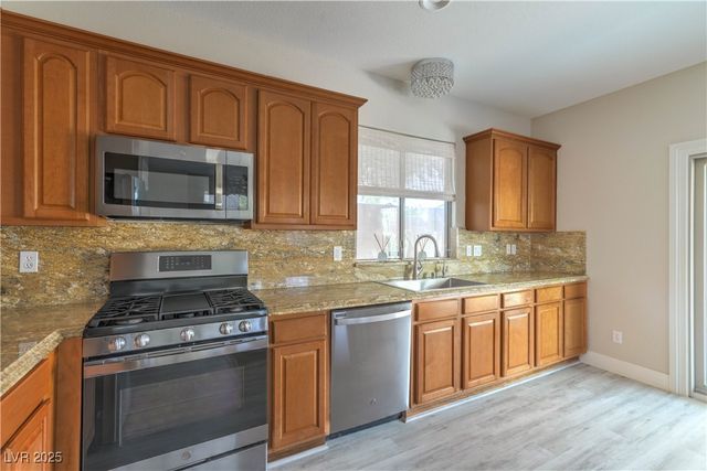 8021 Dancing Springs Street, Las Vegas, NV 89143