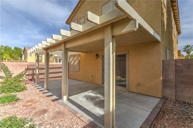 8021 Dancing Springs Street, Las Vegas, NV 89143