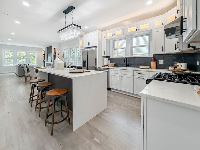 3128 Arthur Avenue, Brookfield, IL 60513