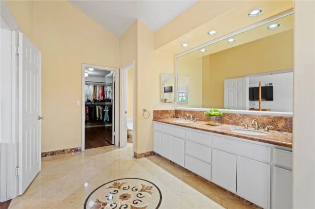 4185 Shorebreak, Huntington Beach, CA 92649