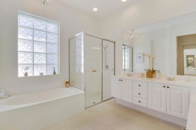 511 SWEET BAY Circle, Jupiter, FL 33458