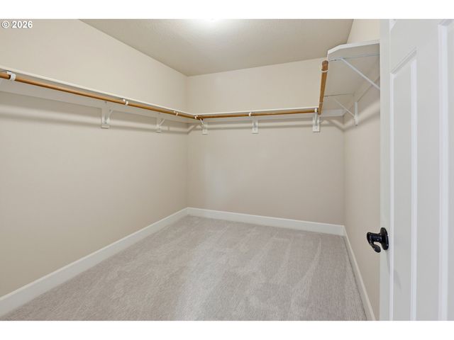 19319 DOGWOOD Ct, Lake Oswego, OR 97035