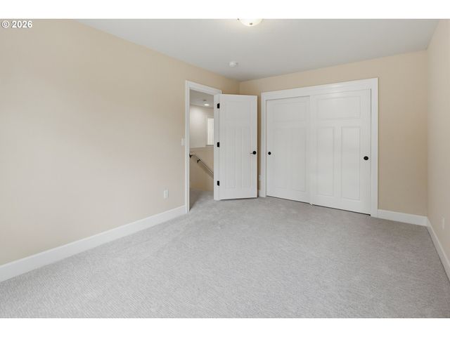 19319 DOGWOOD Ct, Lake Oswego, OR 97035