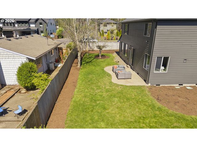 19319 DOGWOOD Ct, Lake Oswego, OR 97035