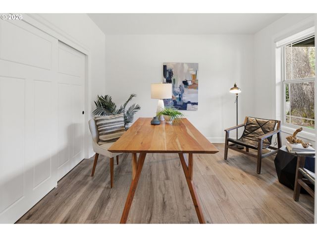 19319 DOGWOOD Ct, Lake Oswego, OR 97035