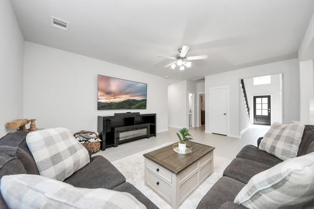 297 Gallant Fox Way, New Caney, TX 77357