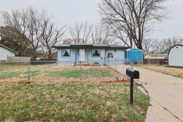 515 Franklin Ave, Mulvane, KS 67110