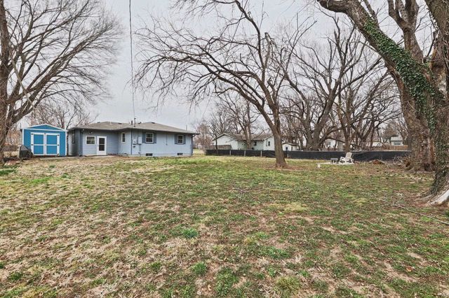 515 Franklin Ave, Mulvane, KS 67110
