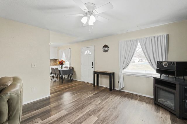 515 Franklin Ave, Mulvane, KS 67110