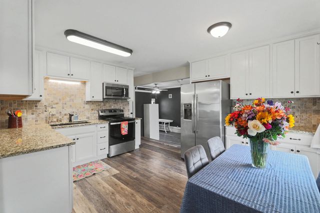 515 Franklin Ave, Mulvane, KS 67110