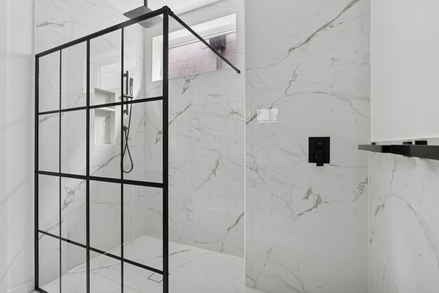 5824 N Lincoln Avenue 1N, Chicago, IL 60659