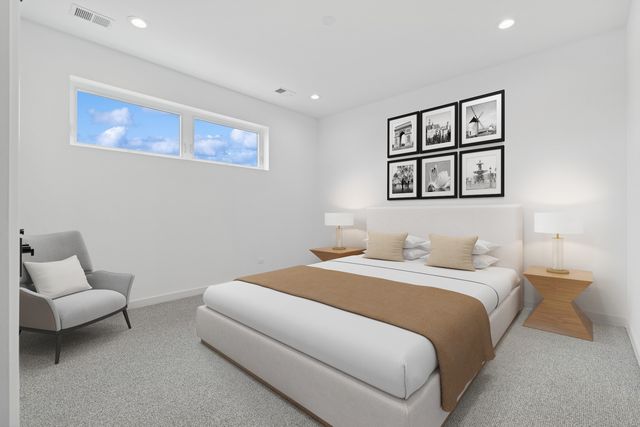 5824 N Lincoln Avenue 1N, Chicago, IL 60659