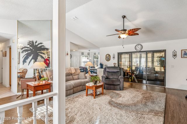 4527 Goldcoast Avenue, Spring Hill, FL 34609