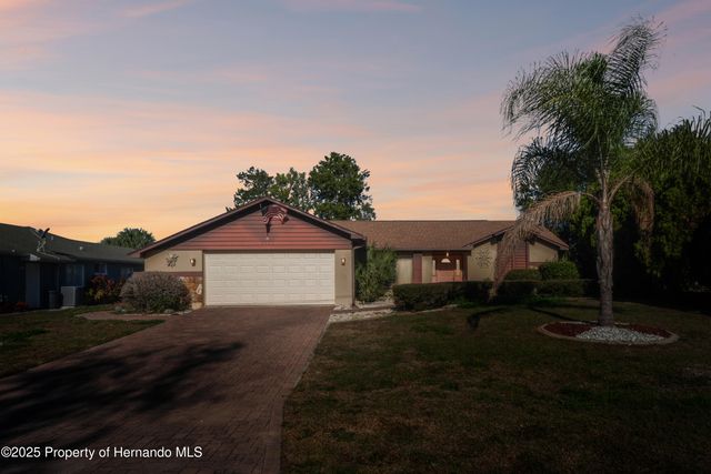 4527 Goldcoast Avenue, Spring Hill, FL 34609