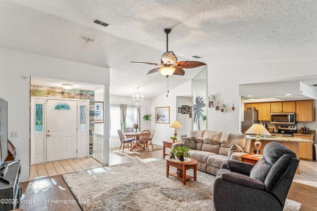 4527 Goldcoast Avenue, Spring Hill, FL 34609