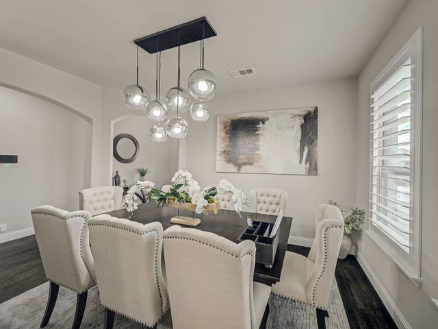 517 Thompson Drive, Van Alstyne, TX 75495