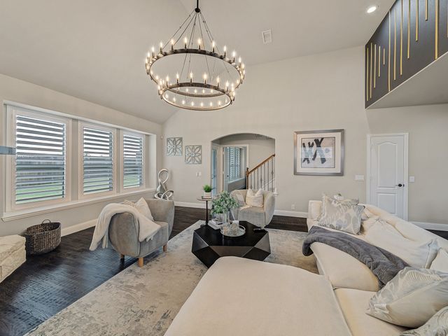 517 Thompson Drive, Van Alstyne, TX 75495