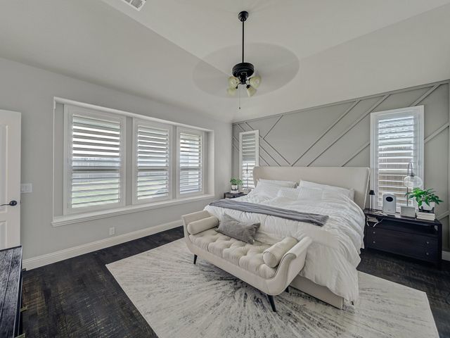 517 Thompson Drive, Van Alstyne, TX 75495