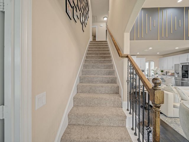 517 Thompson Drive, Van Alstyne, TX 75495