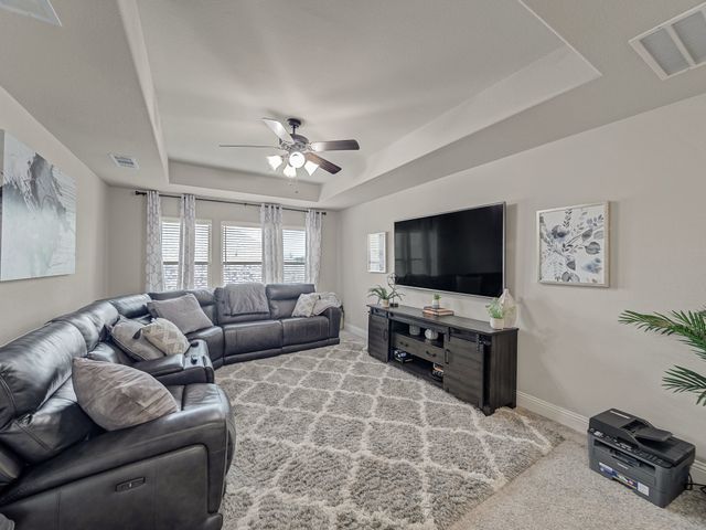 517 Thompson Drive, Van Alstyne, TX 75495