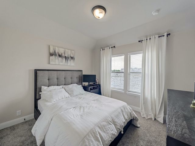 517 Thompson Drive, Van Alstyne, TX 75495