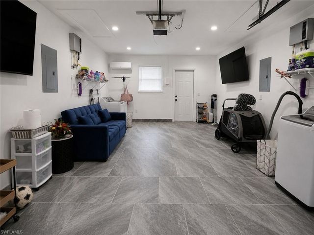 1419 Shelby PKWY, Cape Coral, FL 33904
