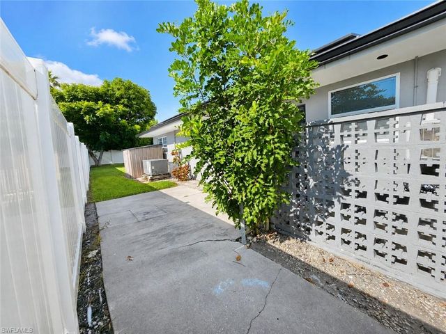 1419 Shelby PKWY, Cape Coral, FL 33904