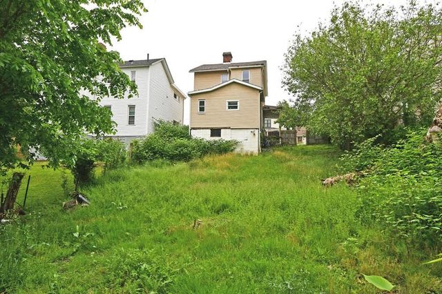 22 E PROSPECT AVENUE, Ingram, PA 15205