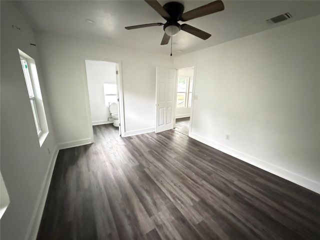 4312 Lorin Avenue, Fort Worth, TX 76105