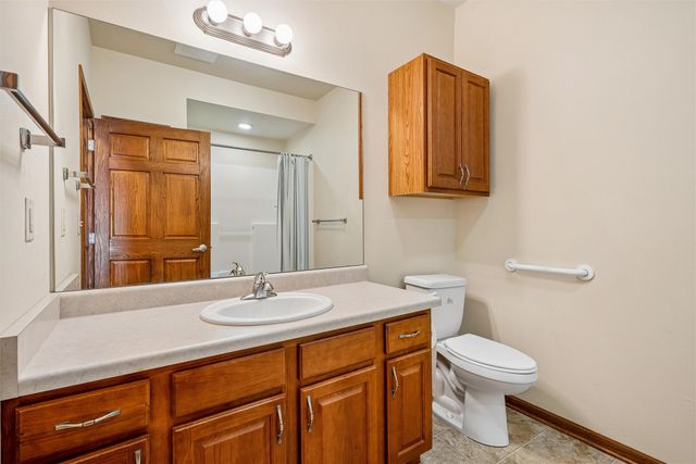 600 E Hillcrest Avenue 213, Indianola, IA 50125