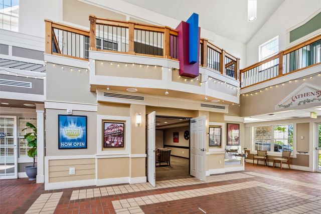 600 E Hillcrest Avenue 213, Indianola, IA 50125