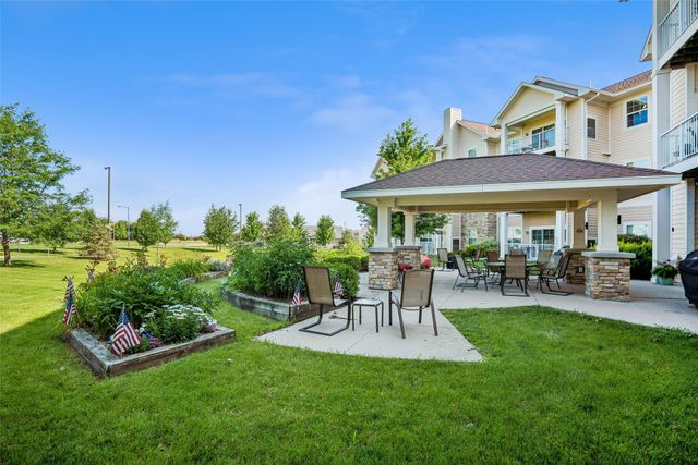 600 E Hillcrest Avenue 213, Indianola, IA 50125