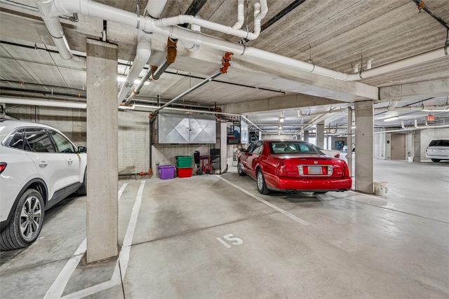 600 E Hillcrest Avenue 213, Indianola, IA 50125